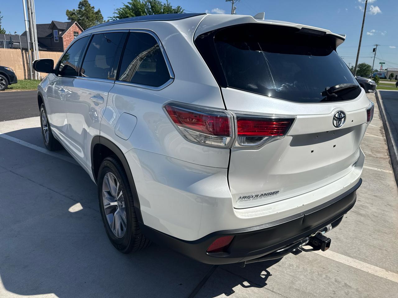 Toyota Highlander FWD 4dr V6 XLE (Natl) 2015