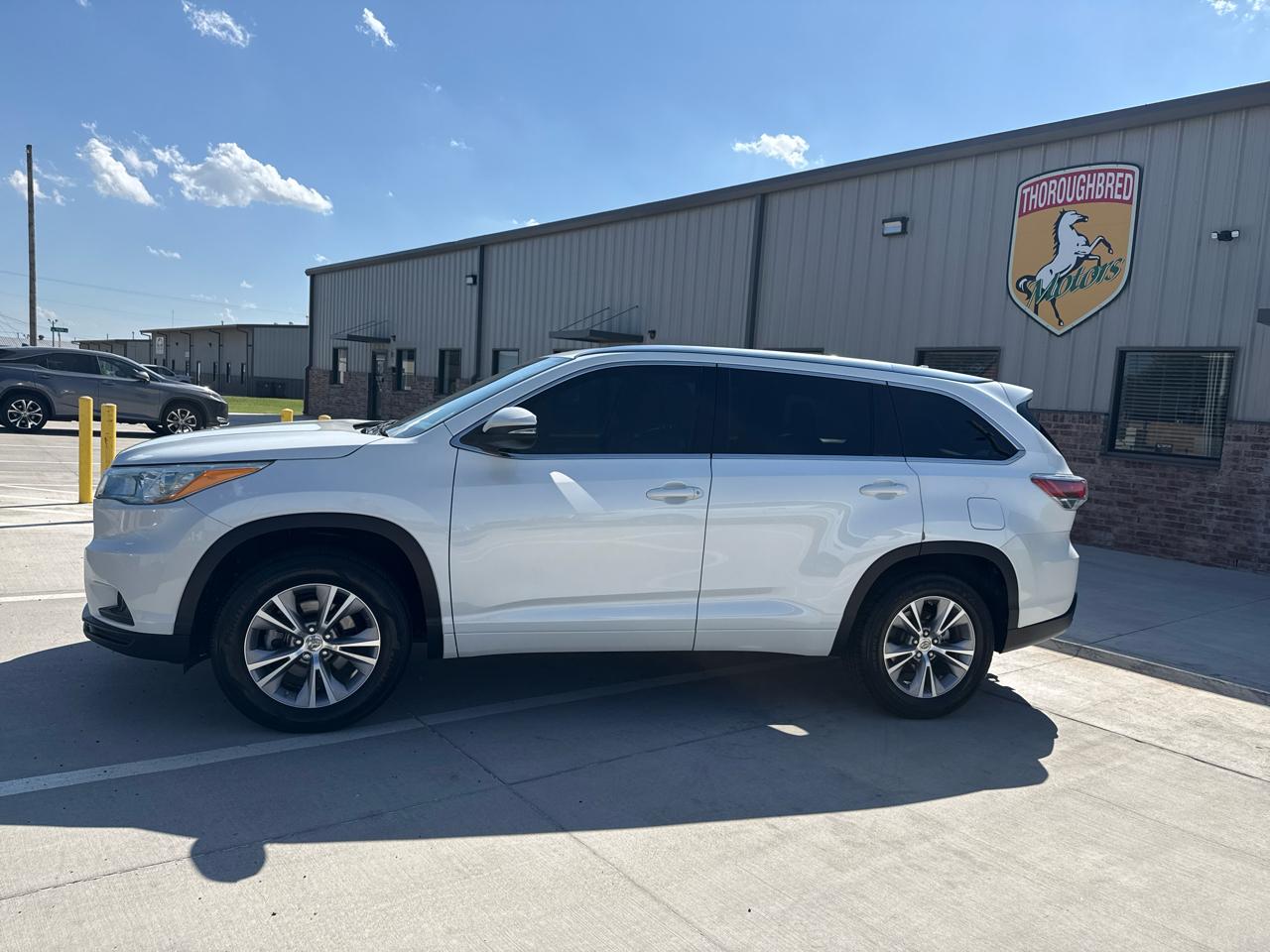 Toyota Highlander FWD 4dr V6 XLE (Natl) 2015