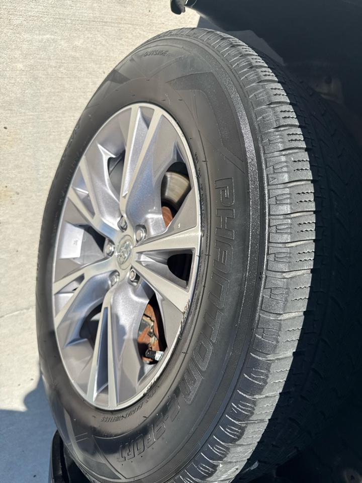 Toyota Highlander FWD 4dr V6 XLE (Natl) 2015