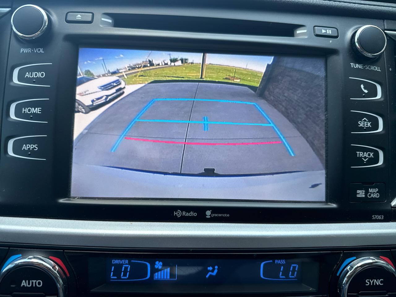 Toyota Highlander FWD 4dr V6 XLE (Natl) 2015