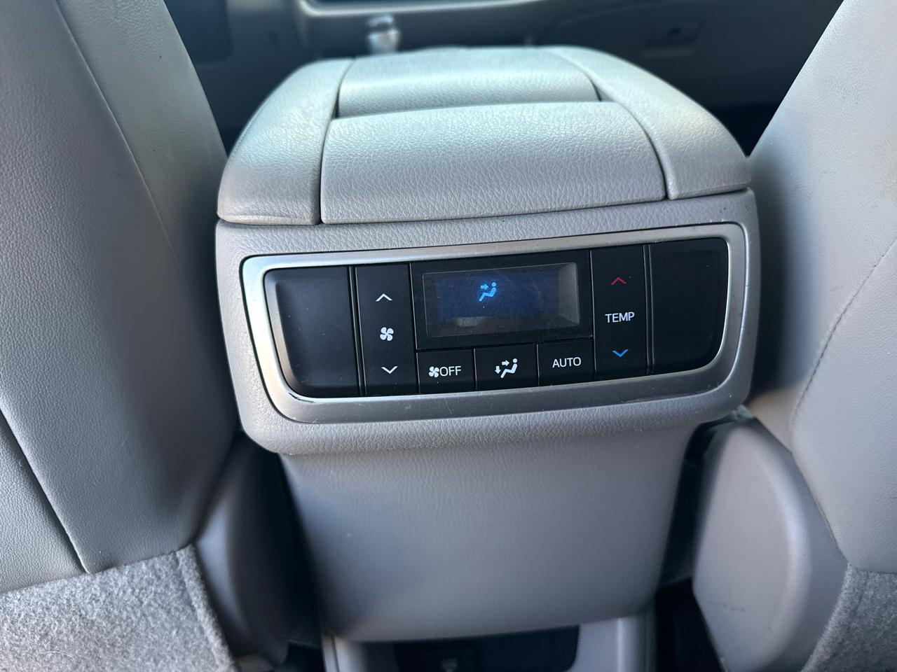 Toyota Highlander FWD 4dr V6 XLE (Natl) 2015