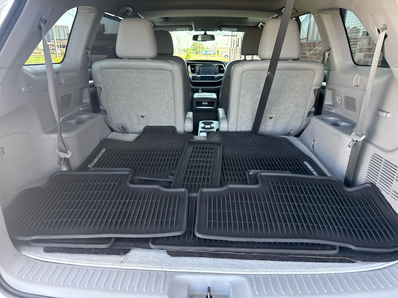 Toyota Highlander FWD 4dr V6 XLE (Natl) 2015