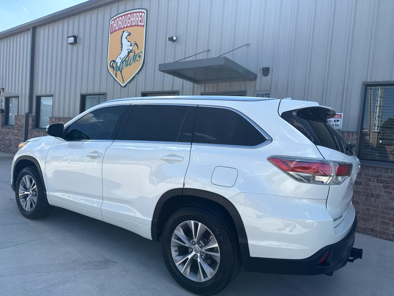 Toyota Highlander FWD 4dr V6 XLE (Natl) 2015