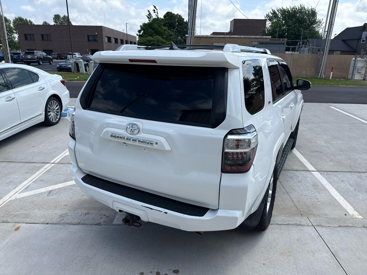 Toyota 4Runner RWD 4dr V6 SR5 Premium (Natl) 2014