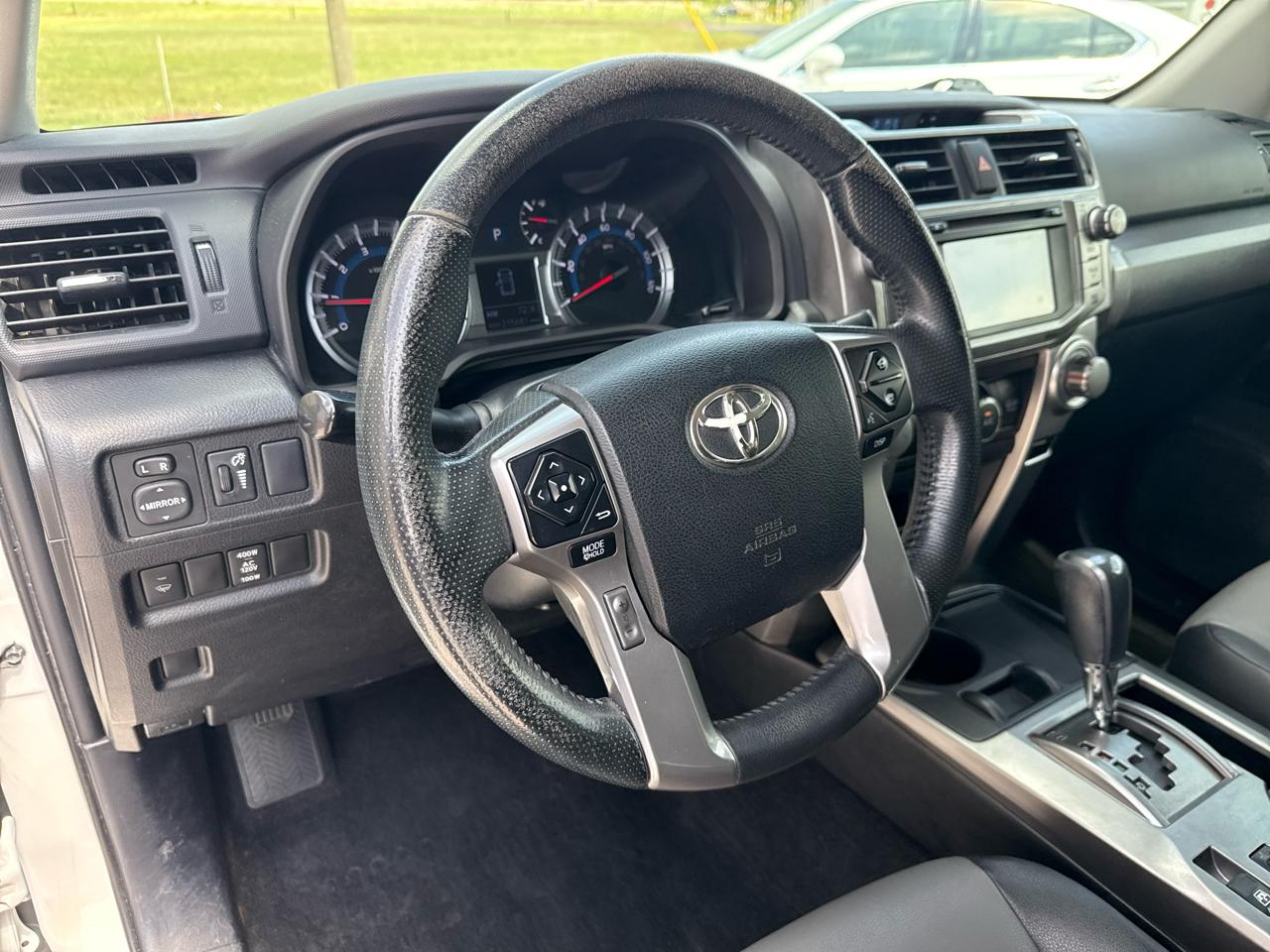 Toyota 4Runner RWD 4dr V6 SR5 Premium (Natl) 2014