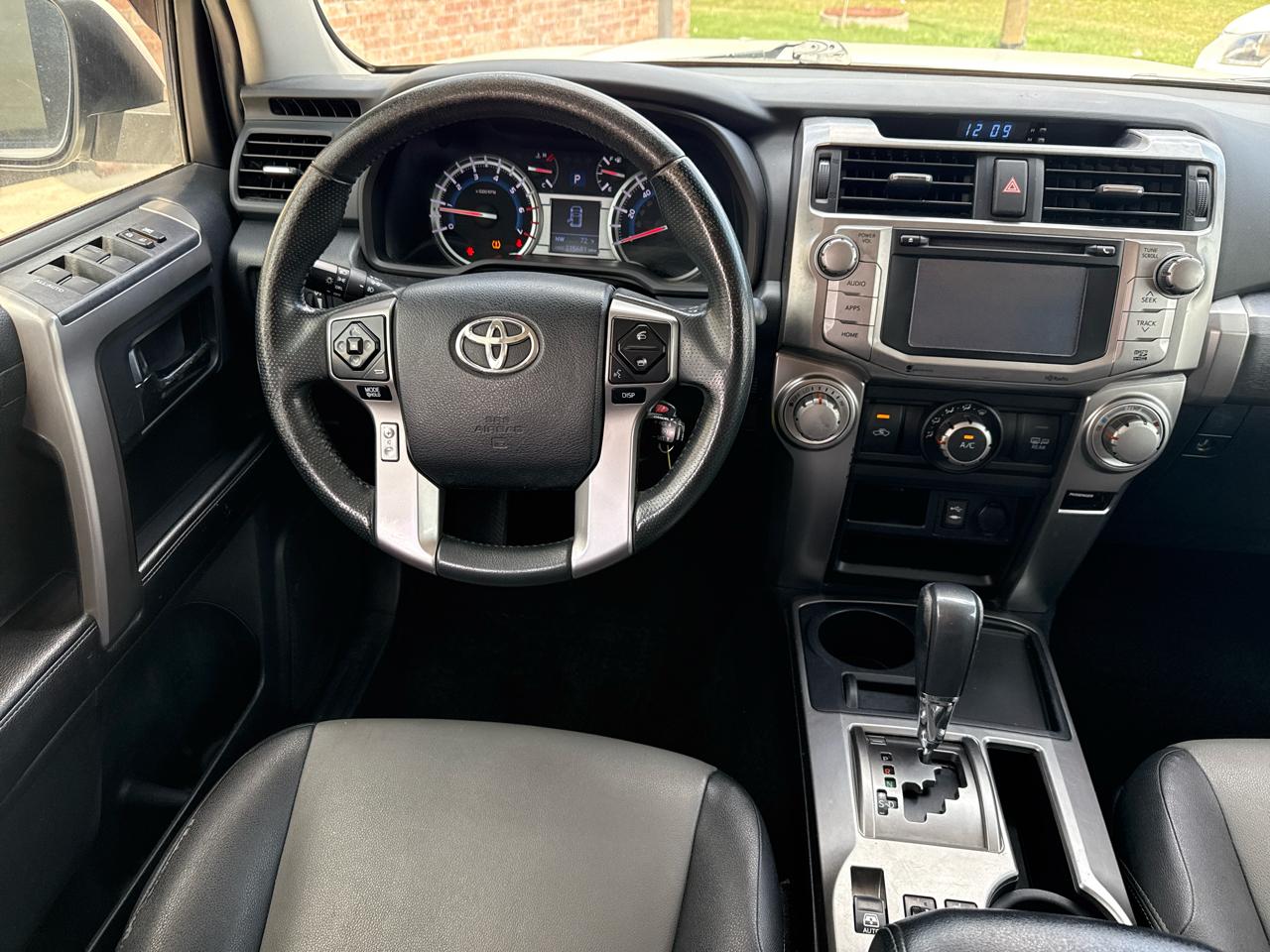Toyota 4Runner RWD 4dr V6 SR5 Premium (Natl) 2014