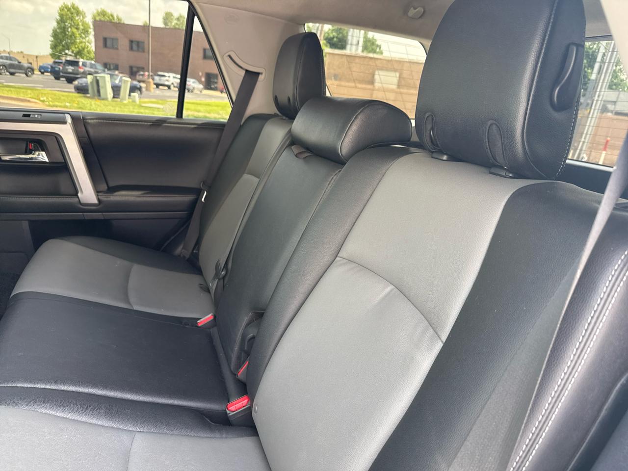 Toyota 4Runner RWD 4dr V6 SR5 Premium (Natl) 2014