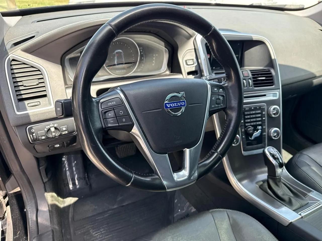 Volvo XC60 AWD 4dr T5 Premier 2016