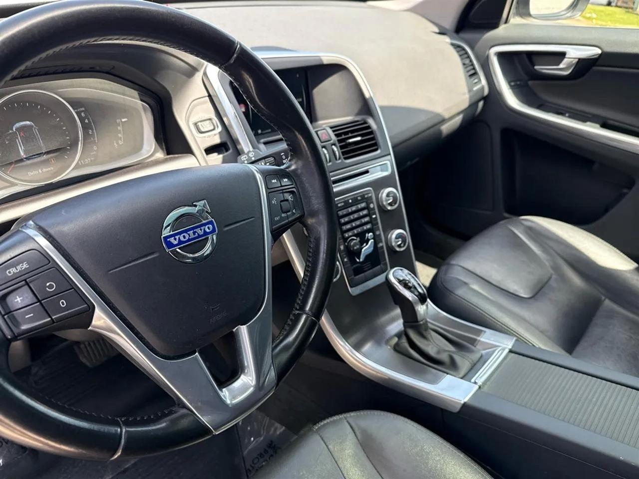 Volvo XC60 AWD 4dr T5 Premier 2016