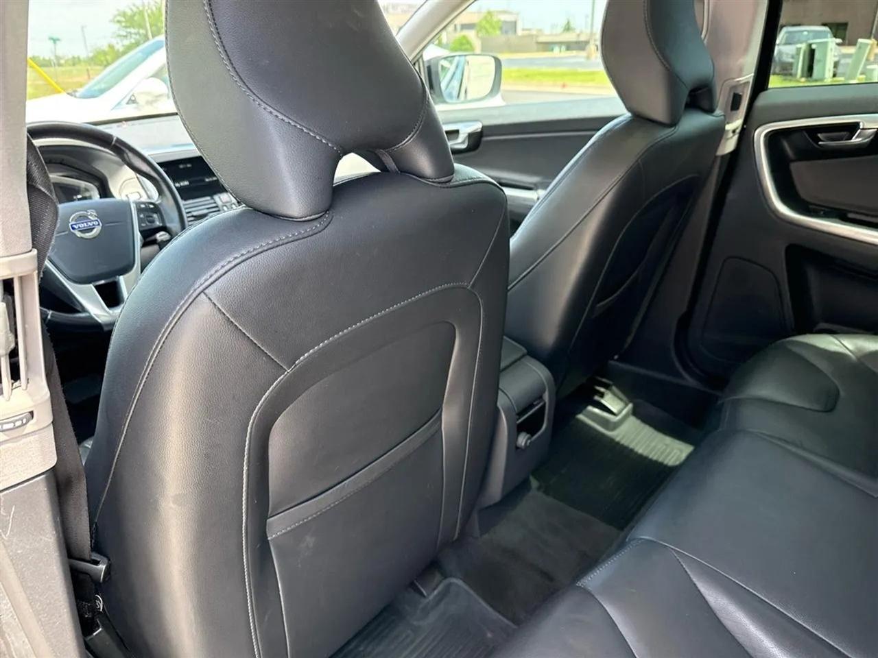 Volvo XC60 AWD 4dr T5 Premier 2016