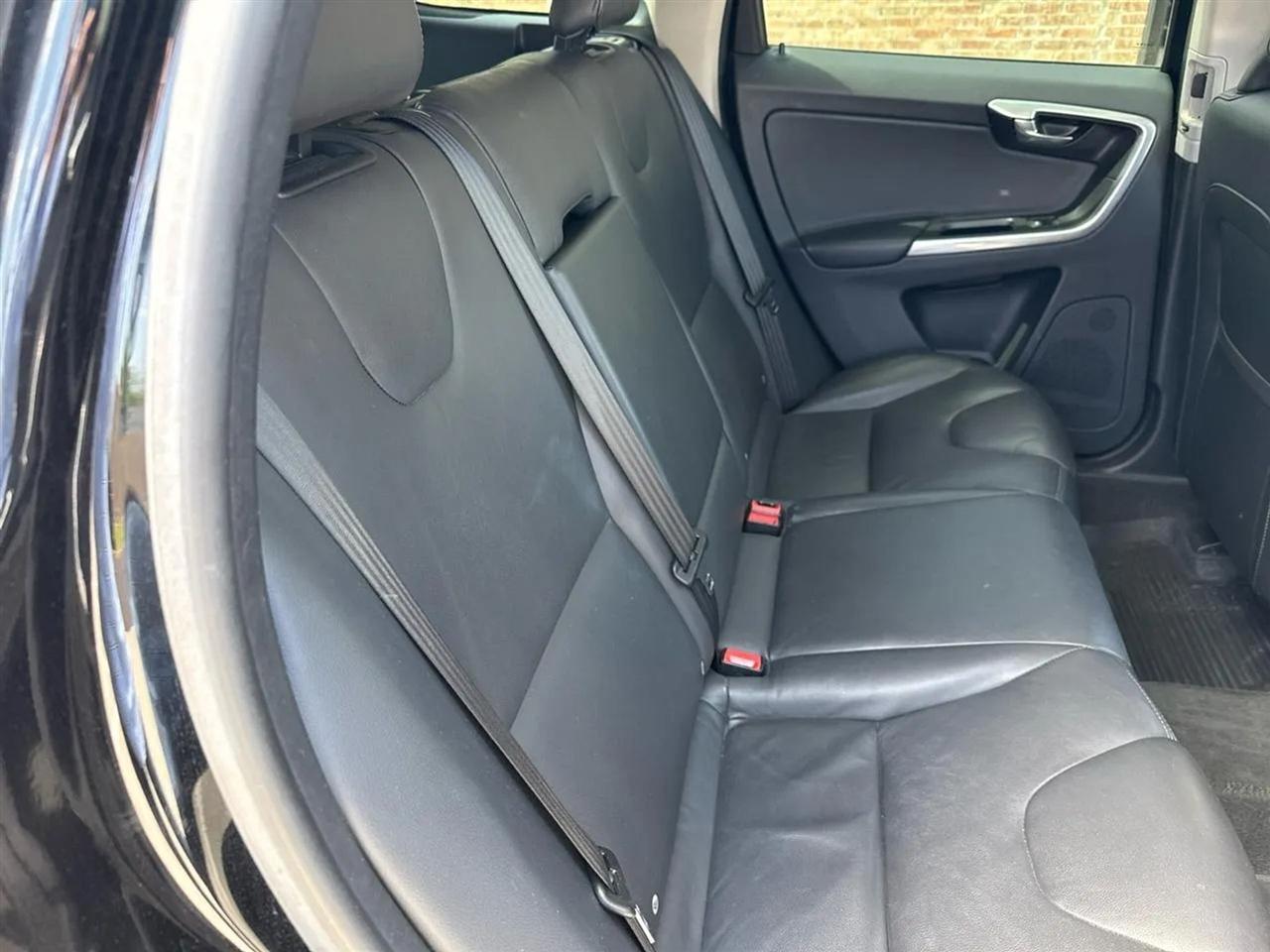 Volvo XC60 AWD 4dr T5 Premier 2016