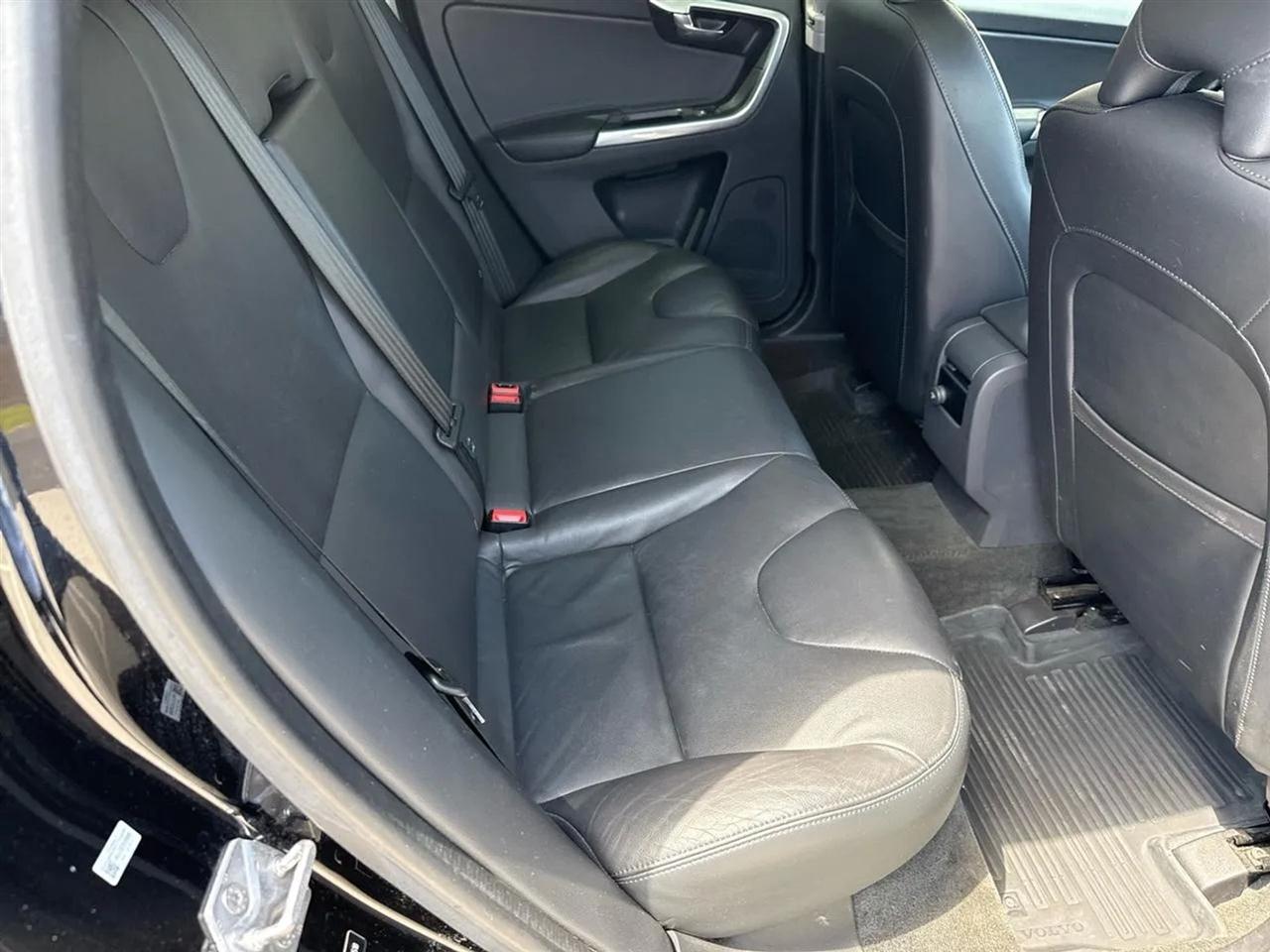 Volvo XC60 AWD 4dr T5 Premier 2016