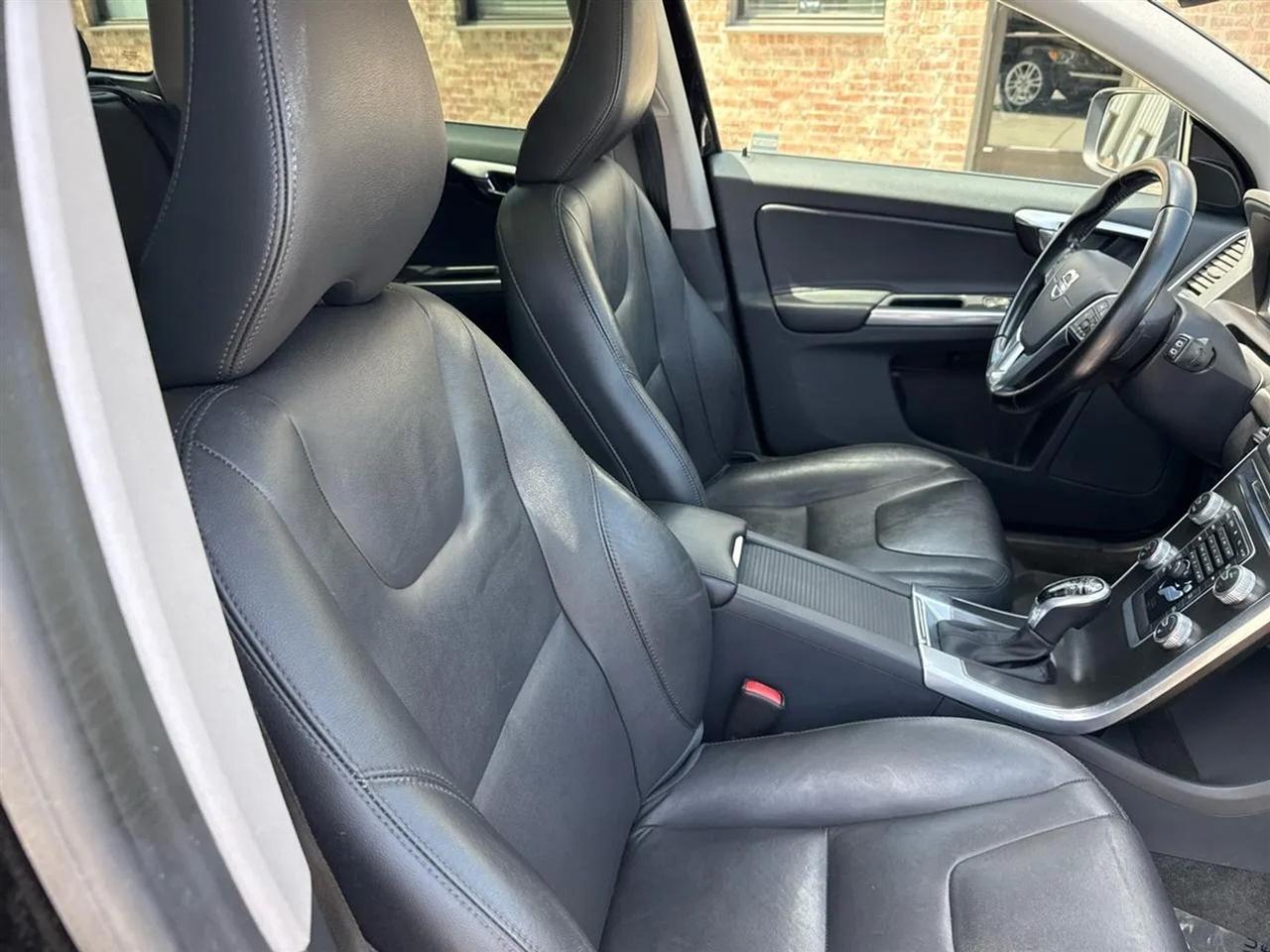 Volvo XC60 AWD 4dr T5 Premier 2016