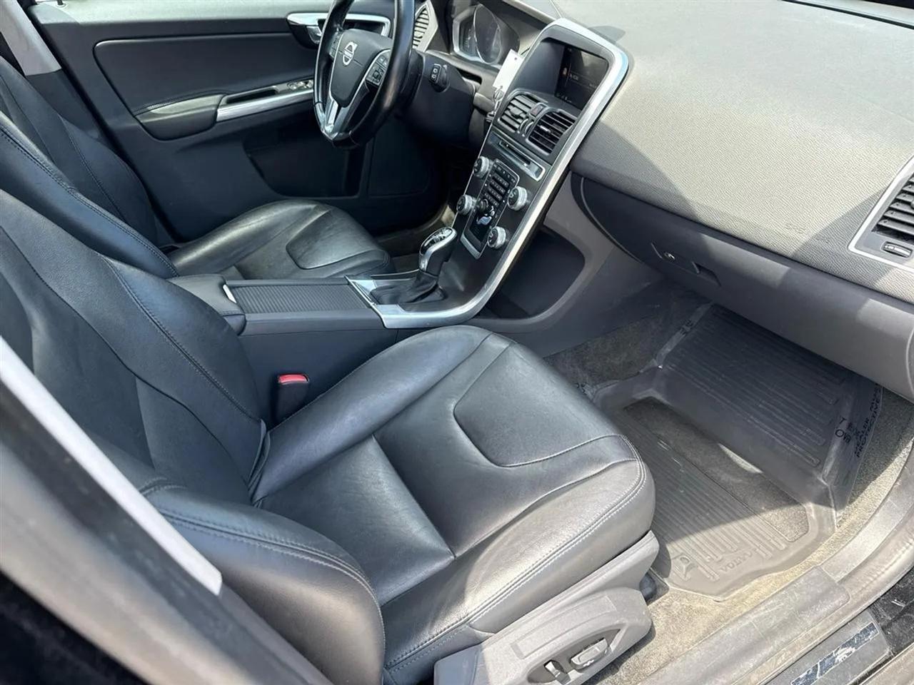Volvo XC60 AWD 4dr T5 Premier 2016