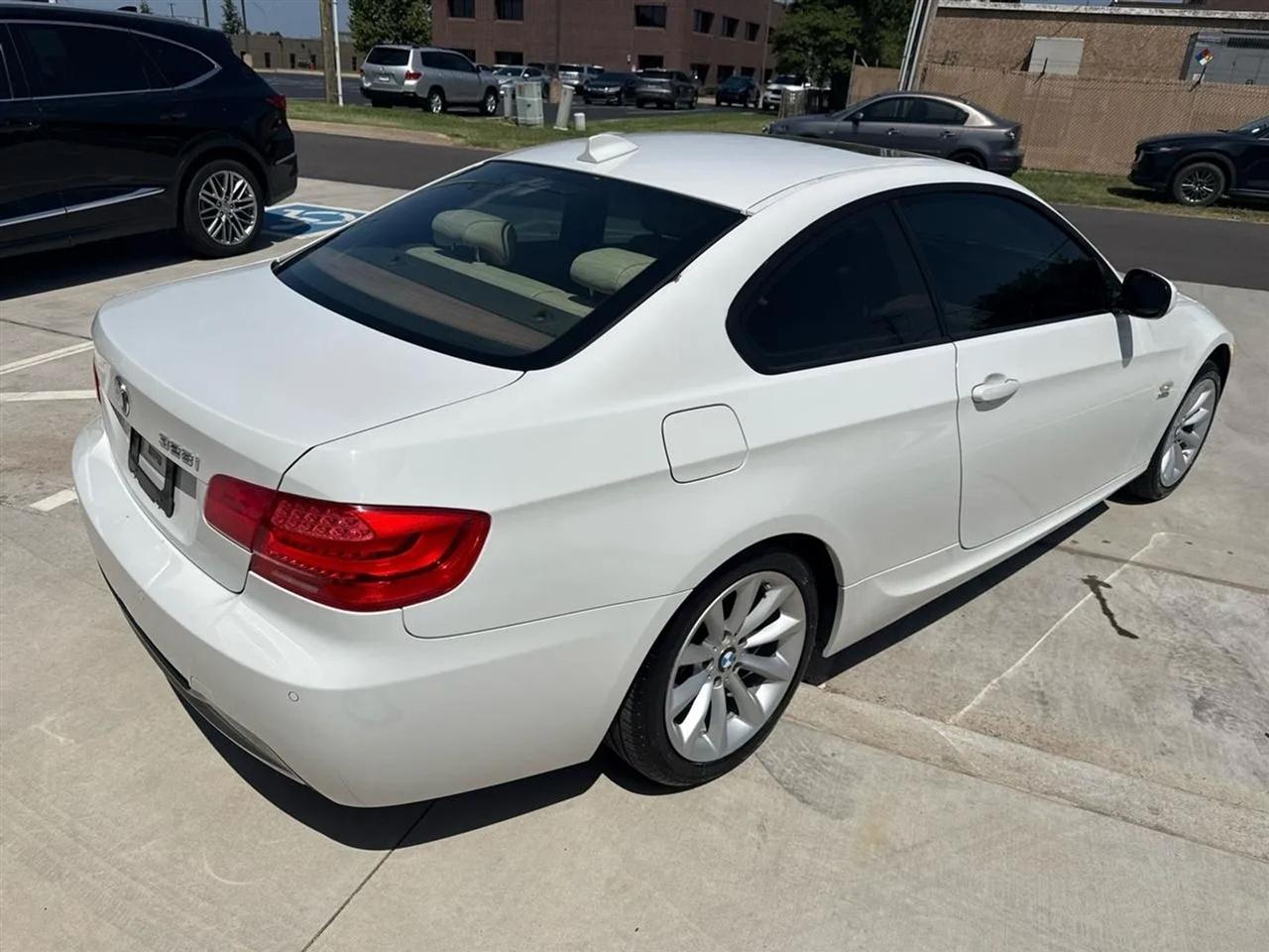 BMW 3 Series 2dr Cpe 328i xDrive AWD SULEV 2013