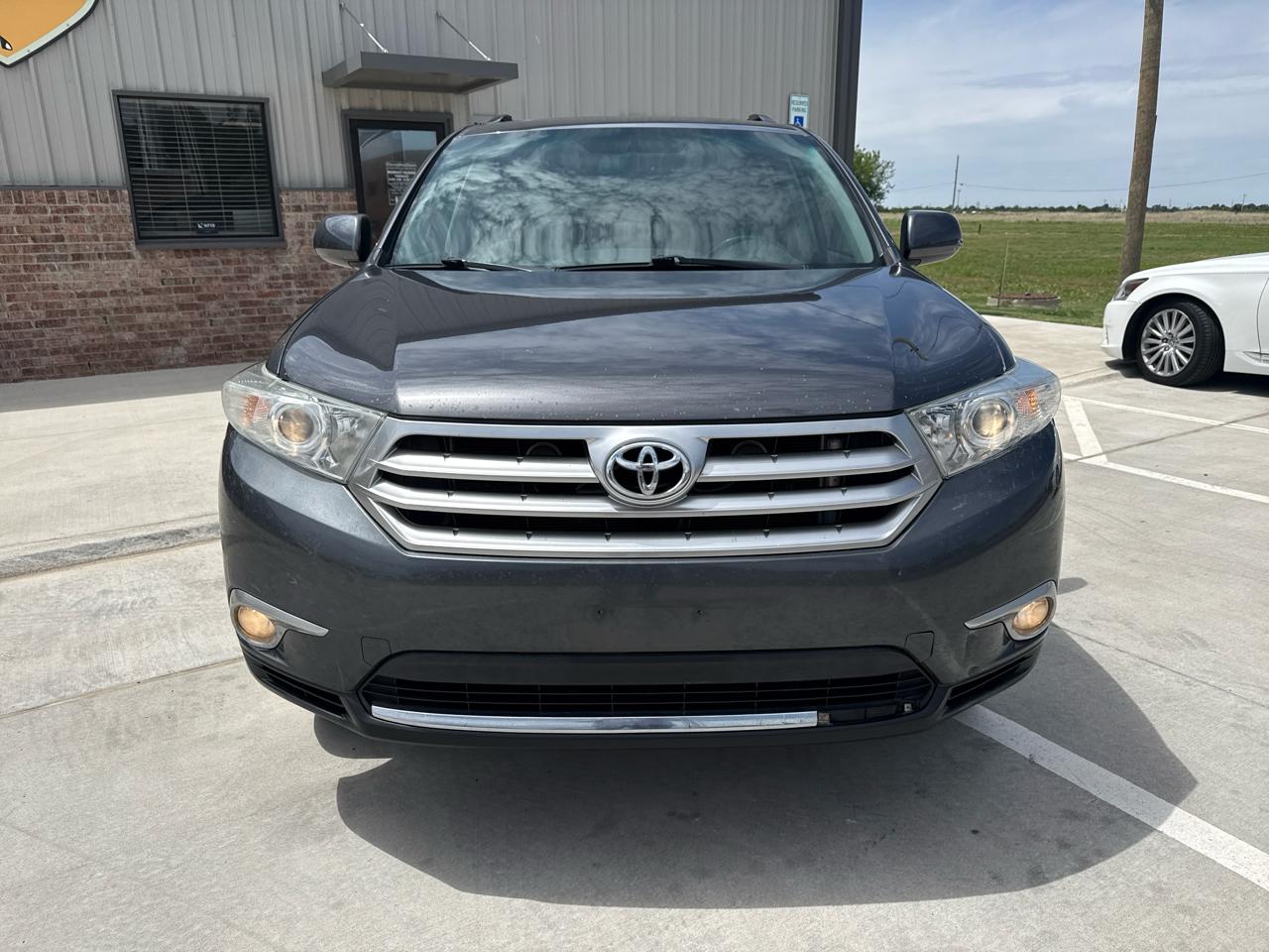 Toyota Highlander FWD 4dr V6 (Natl) 2012