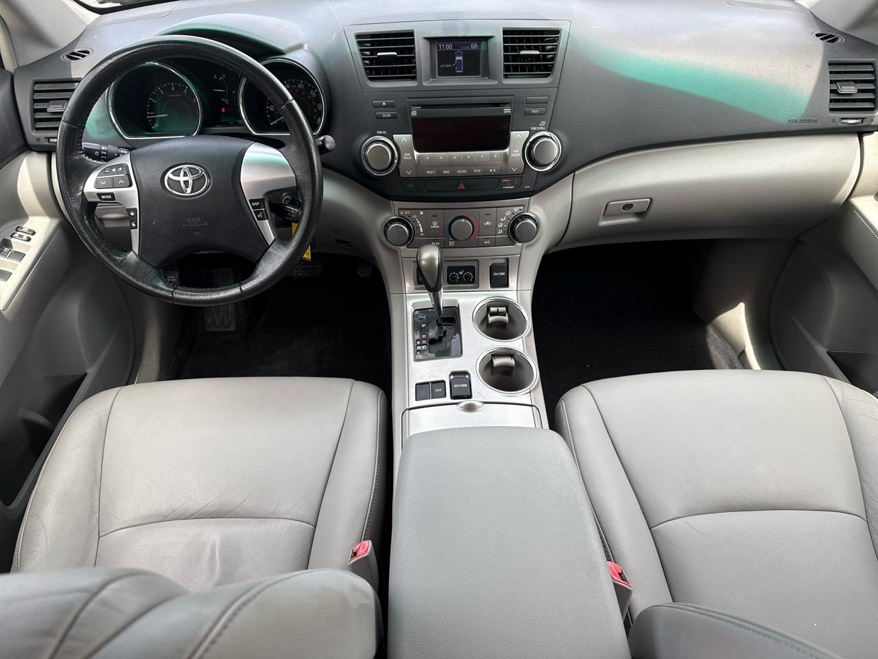 Toyota Highlander FWD 4dr V6 (Natl) 2012