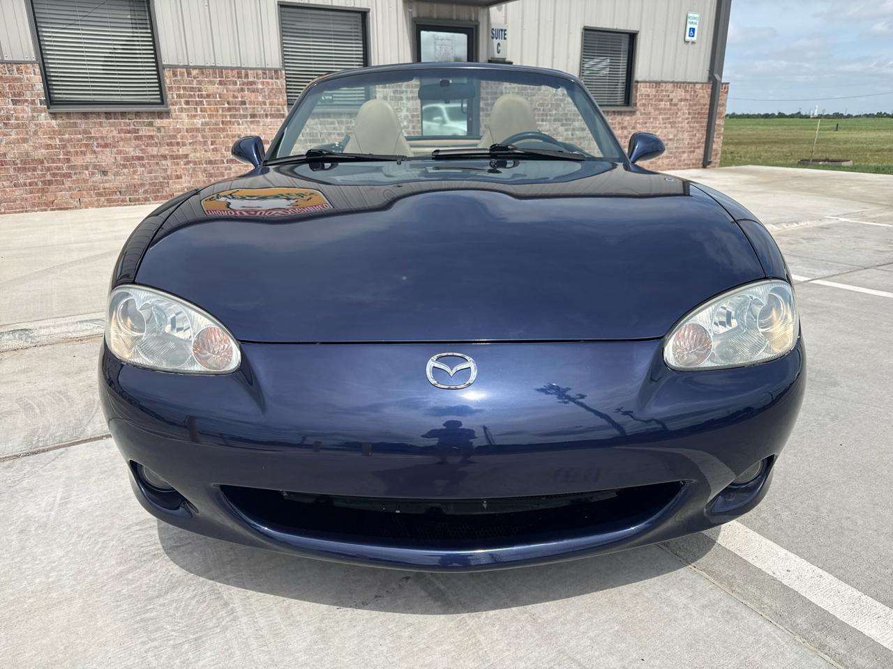 Mazda MX-5 Miata 2dr Conv SE Special Edition 2001
