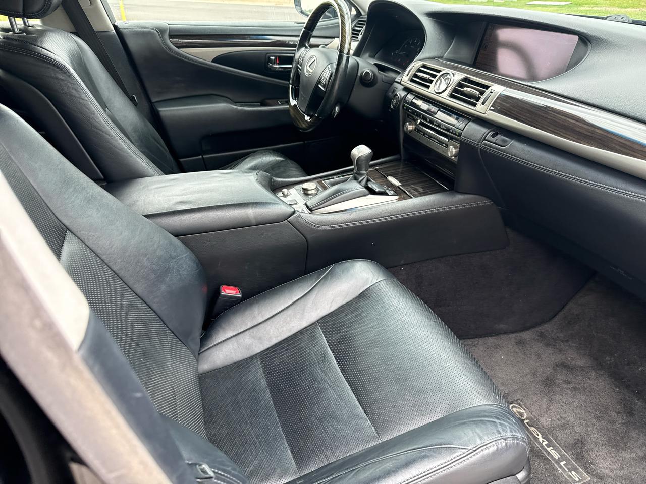 Lexus LS 460 4dr Sdn AWD 2013