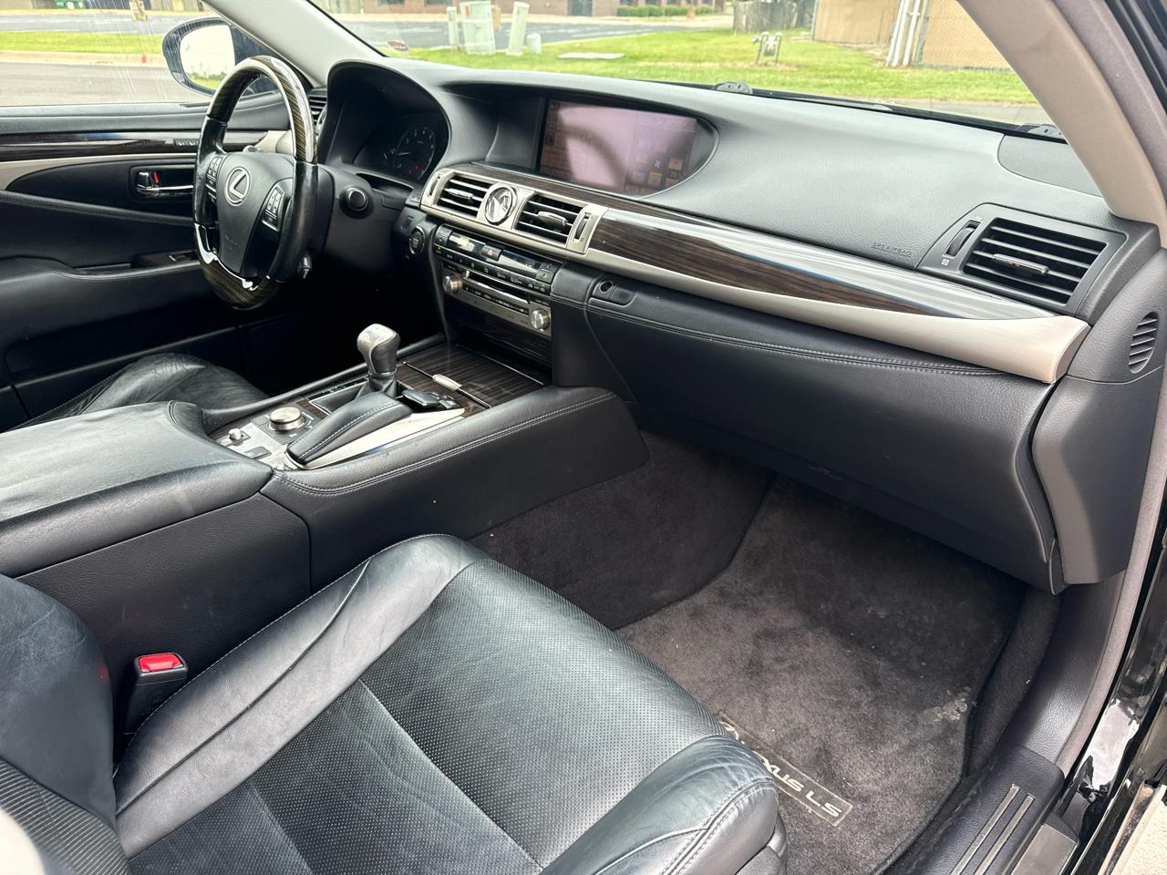 Lexus LS 460 4dr Sdn AWD 2013