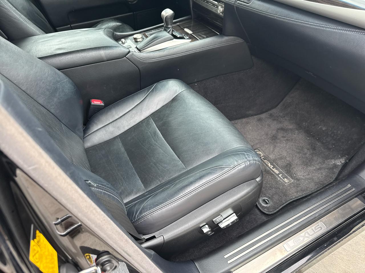 Lexus LS 460 4dr Sdn AWD 2013