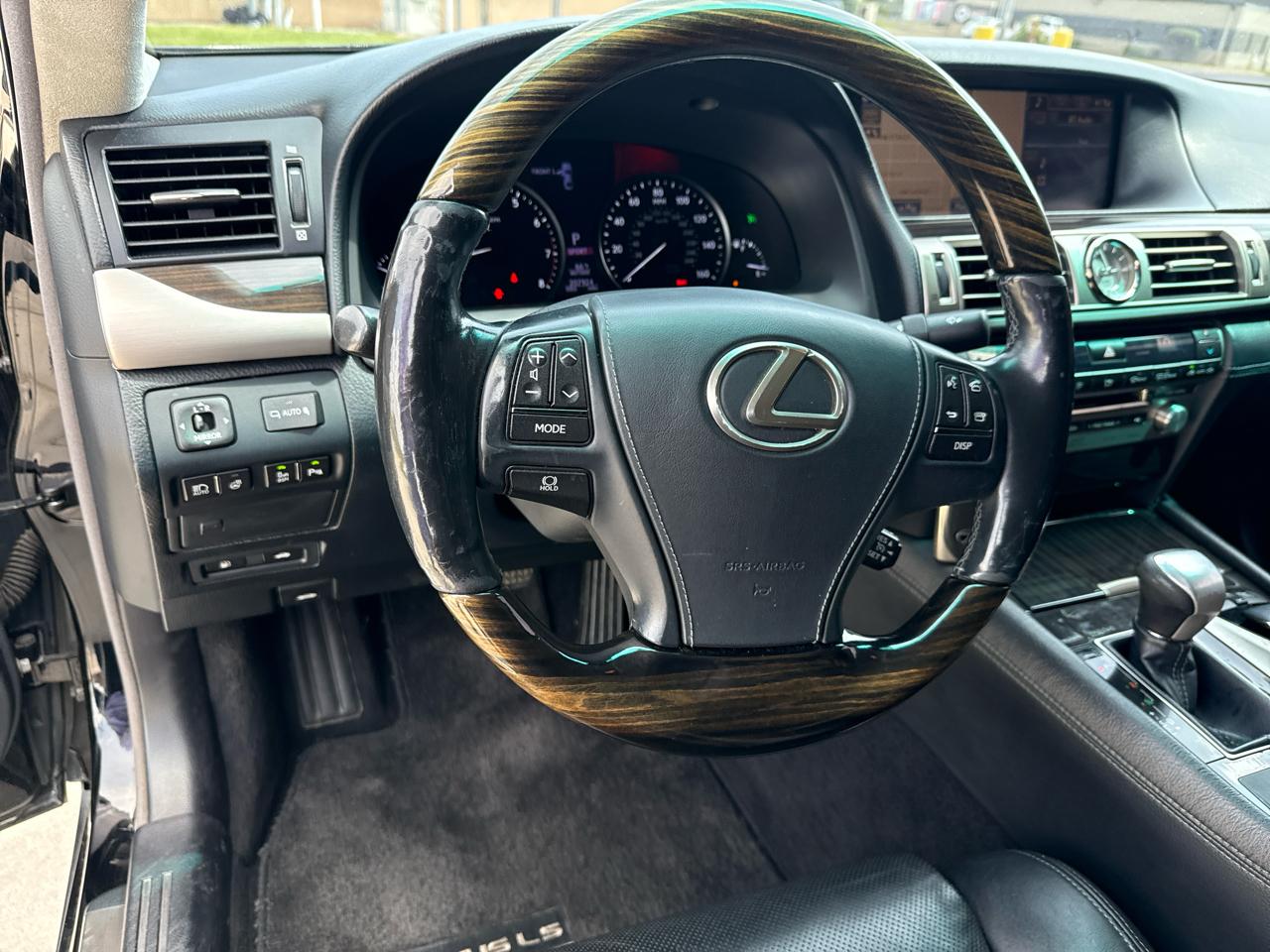 Lexus LS 460 4dr Sdn L RWD 2013