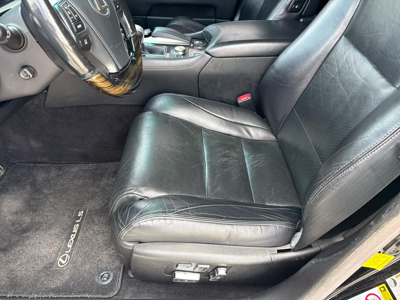 Lexus LS 460 4dr Sdn L RWD 2013
