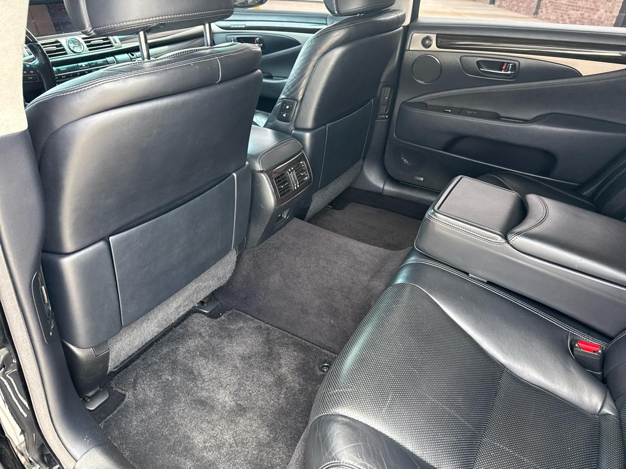 Lexus LS 460 4dr Sdn L RWD 2013