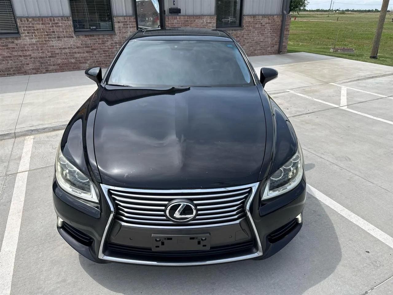 Lexus LS 460 4dr Sdn L RWD 2013