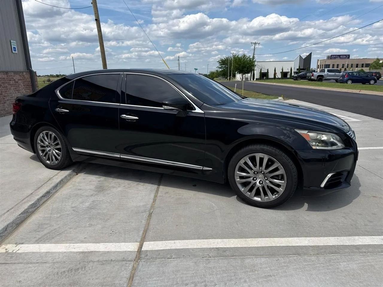 Lexus LS 460 4dr Sdn L RWD 2013
