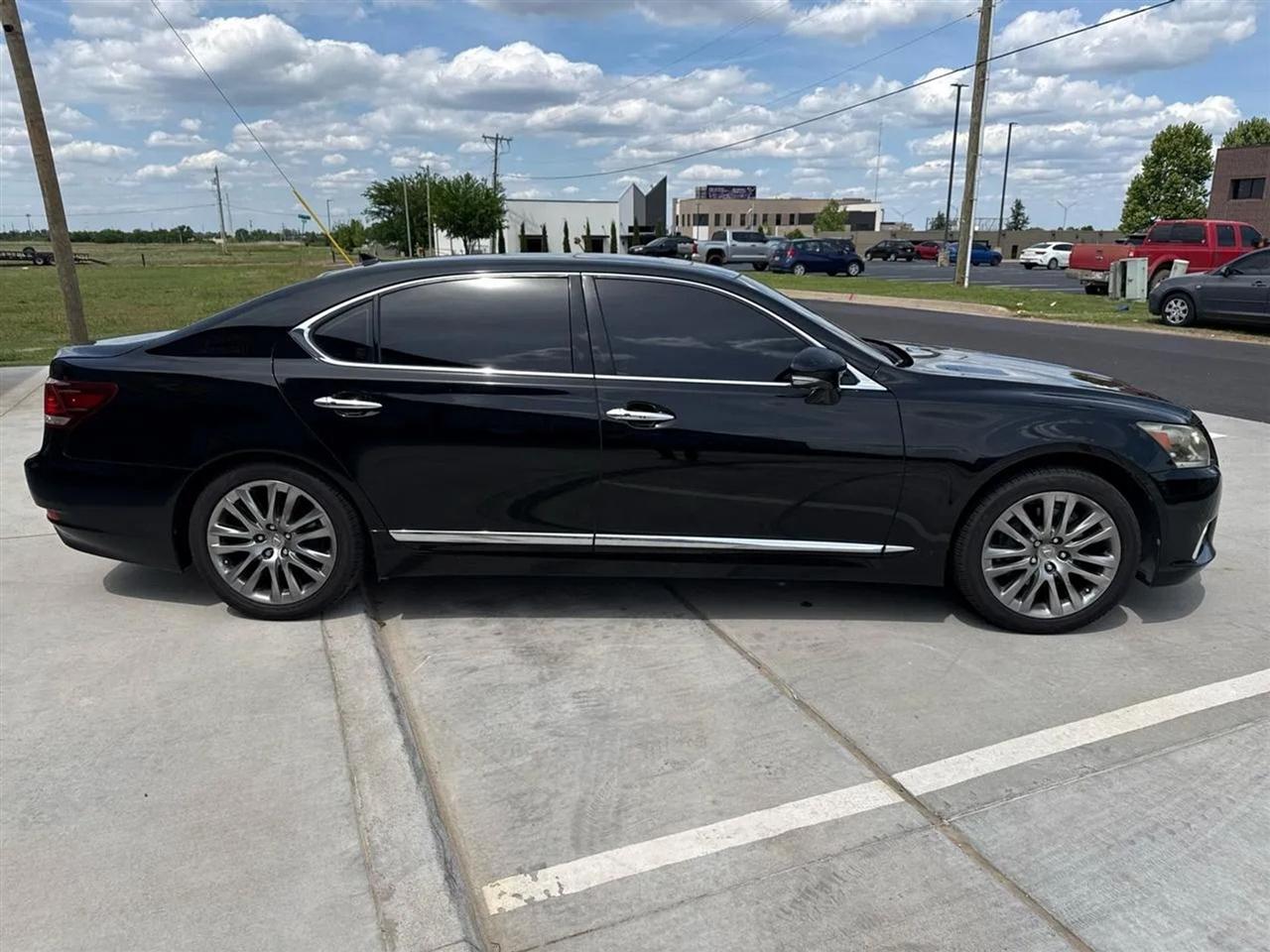 Lexus LS 460 4dr Sdn L RWD 2013