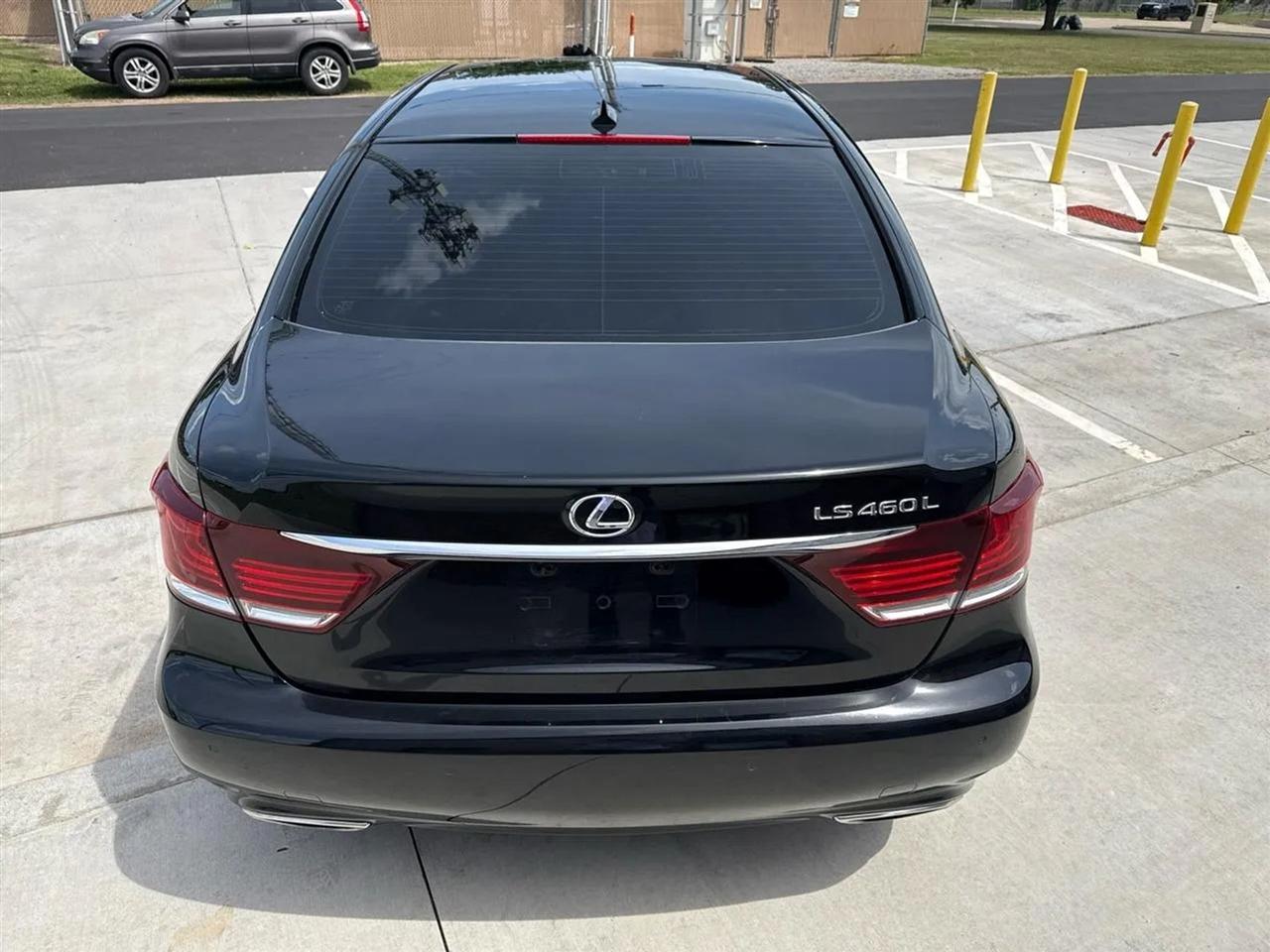 Lexus LS 460 4dr Sdn L RWD 2013