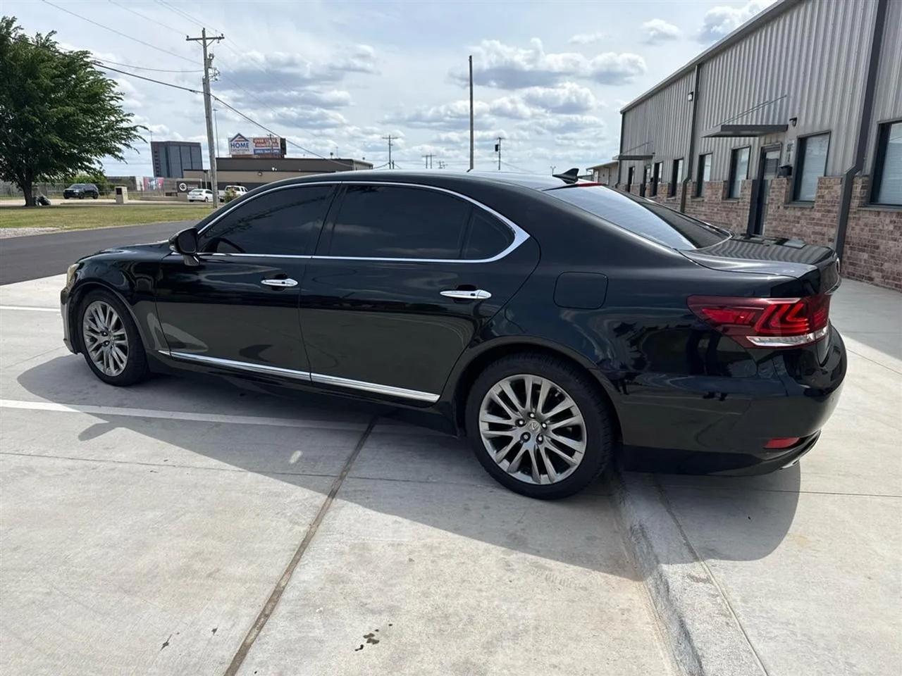 Lexus LS 460 4dr Sdn L RWD 2013