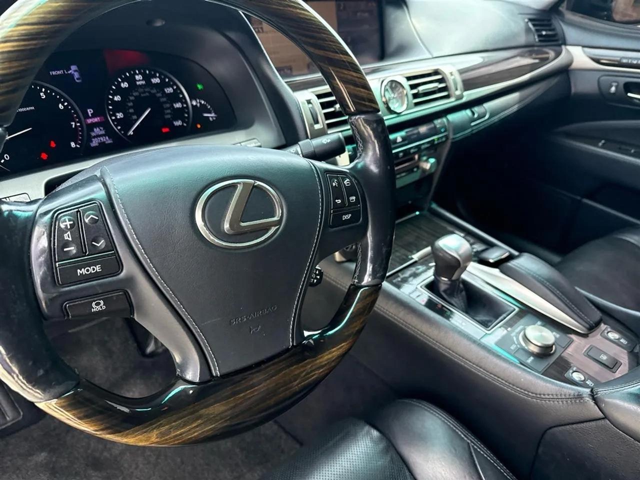Lexus LS 460 4dr Sdn L RWD 2013