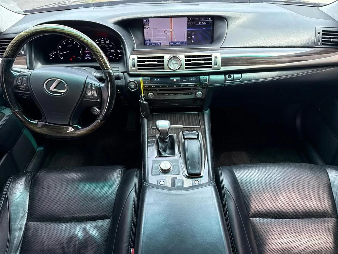 Lexus LS 460 4dr Sdn L RWD 2013