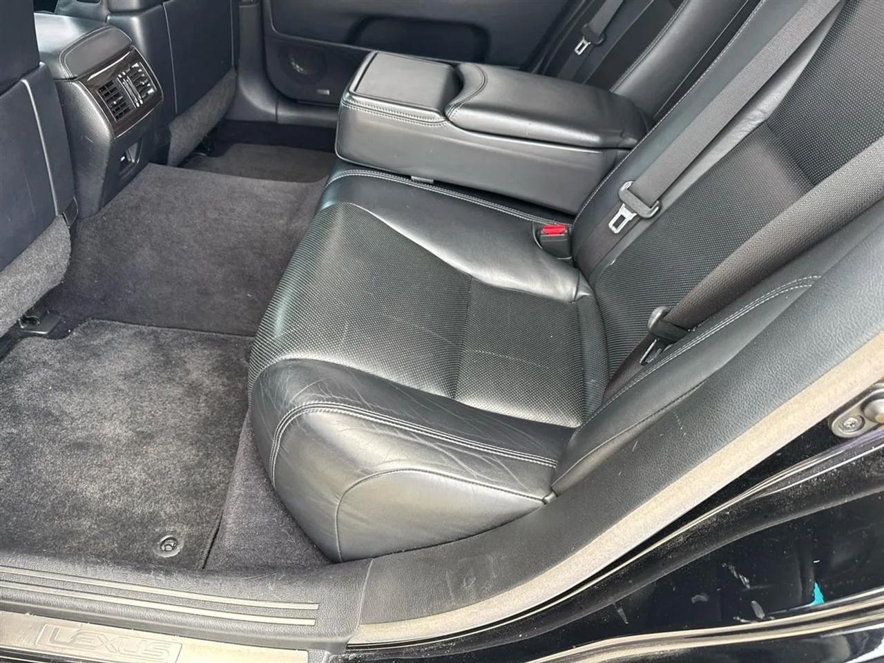 Lexus LS 460 4dr Sdn L RWD 2013