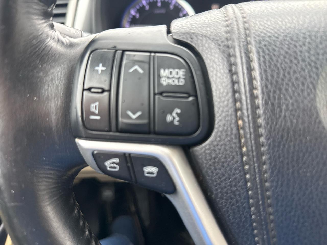 Toyota Highlander AWD 4dr V6 Limited (Natl) 2014