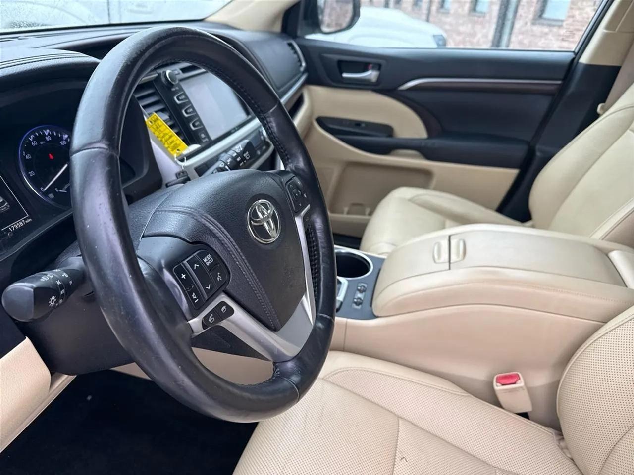 Toyota Highlander AWD 4dr V6 Limited (Natl) 2014