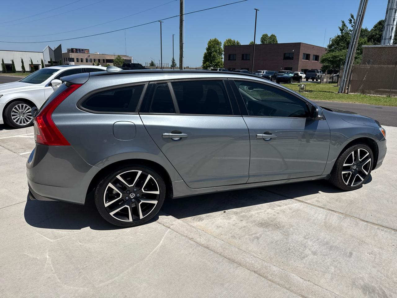 Volvo V60 T5 FWD Dynamic 2018