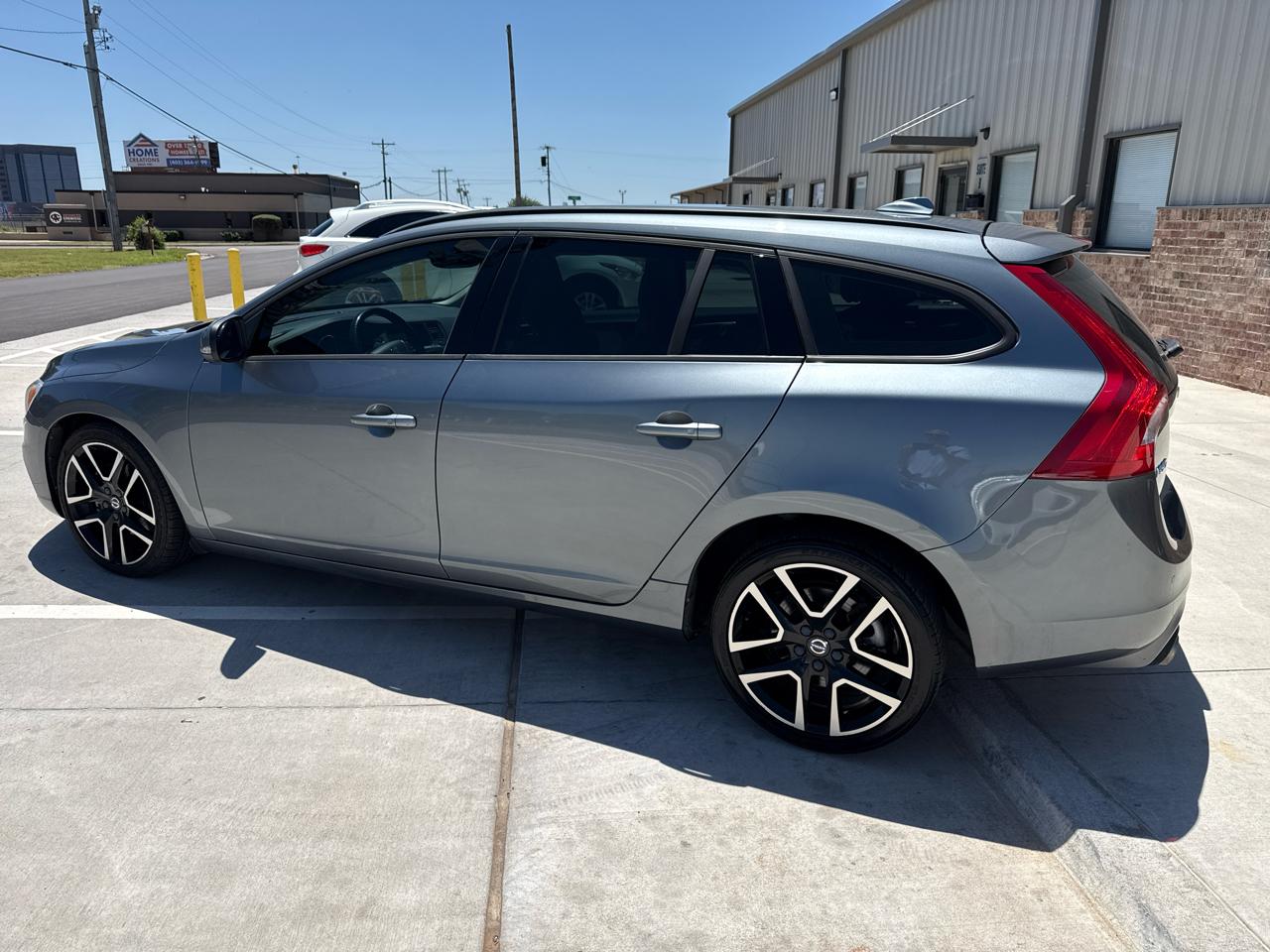 Volvo V60 T5 FWD Dynamic 2018
