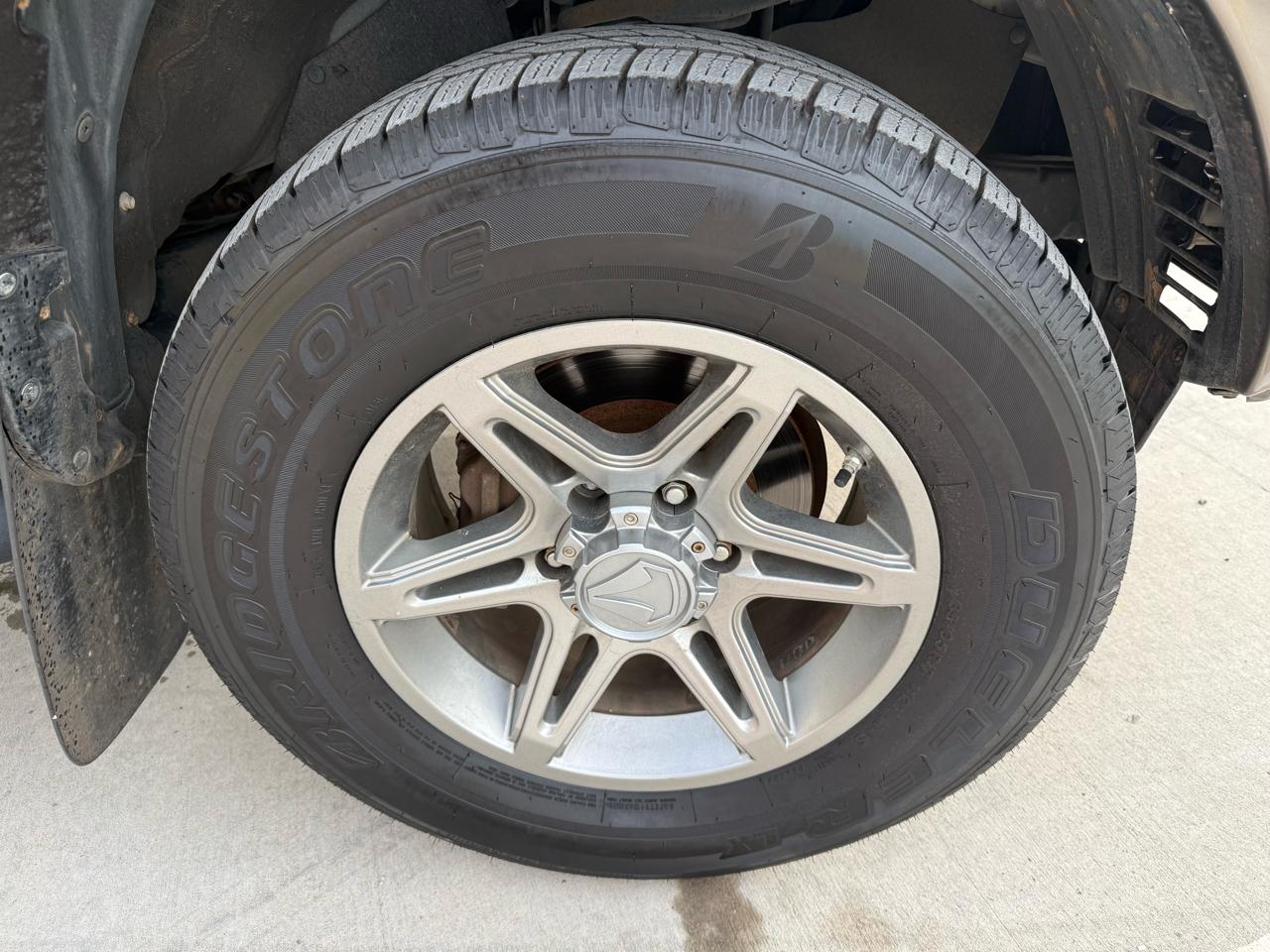 Toyota Tacoma 2WD Double Cab V6 AT PreRunner (Natl) 2013