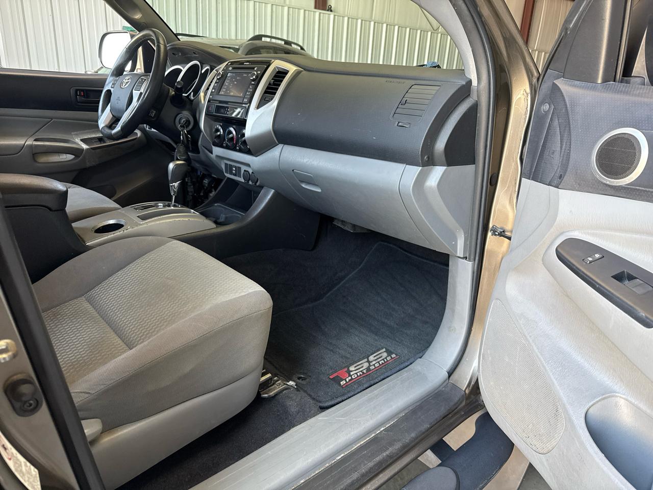 Toyota Tacoma 2WD Double Cab V6 AT PreRunner (Natl) 2013