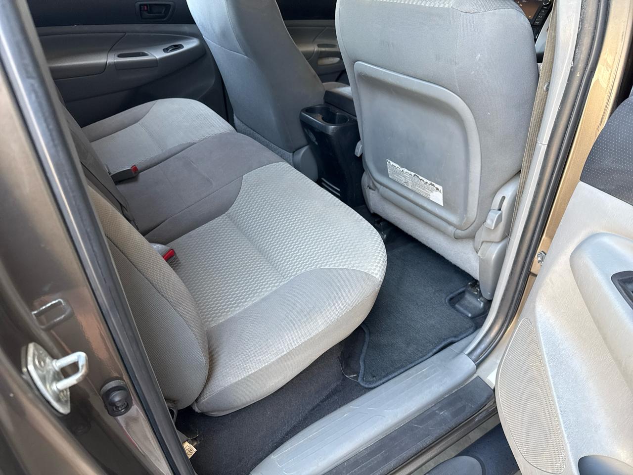 Toyota Tacoma 2WD Double Cab V6 AT PreRunner (Natl) 2013
