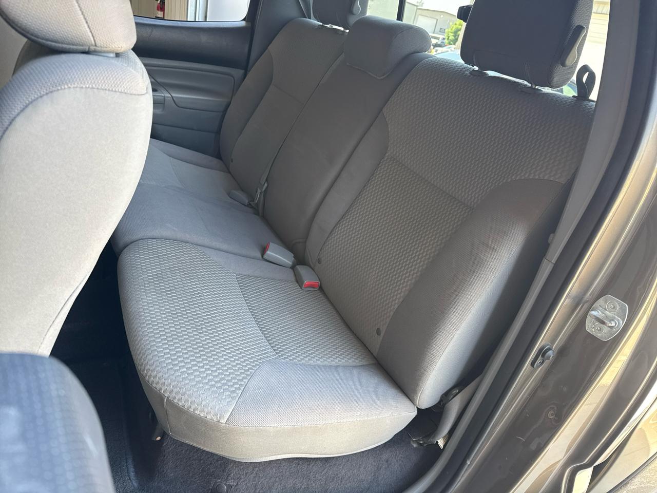 Toyota Tacoma 2WD Double Cab V6 AT PreRunner (Natl) 2013