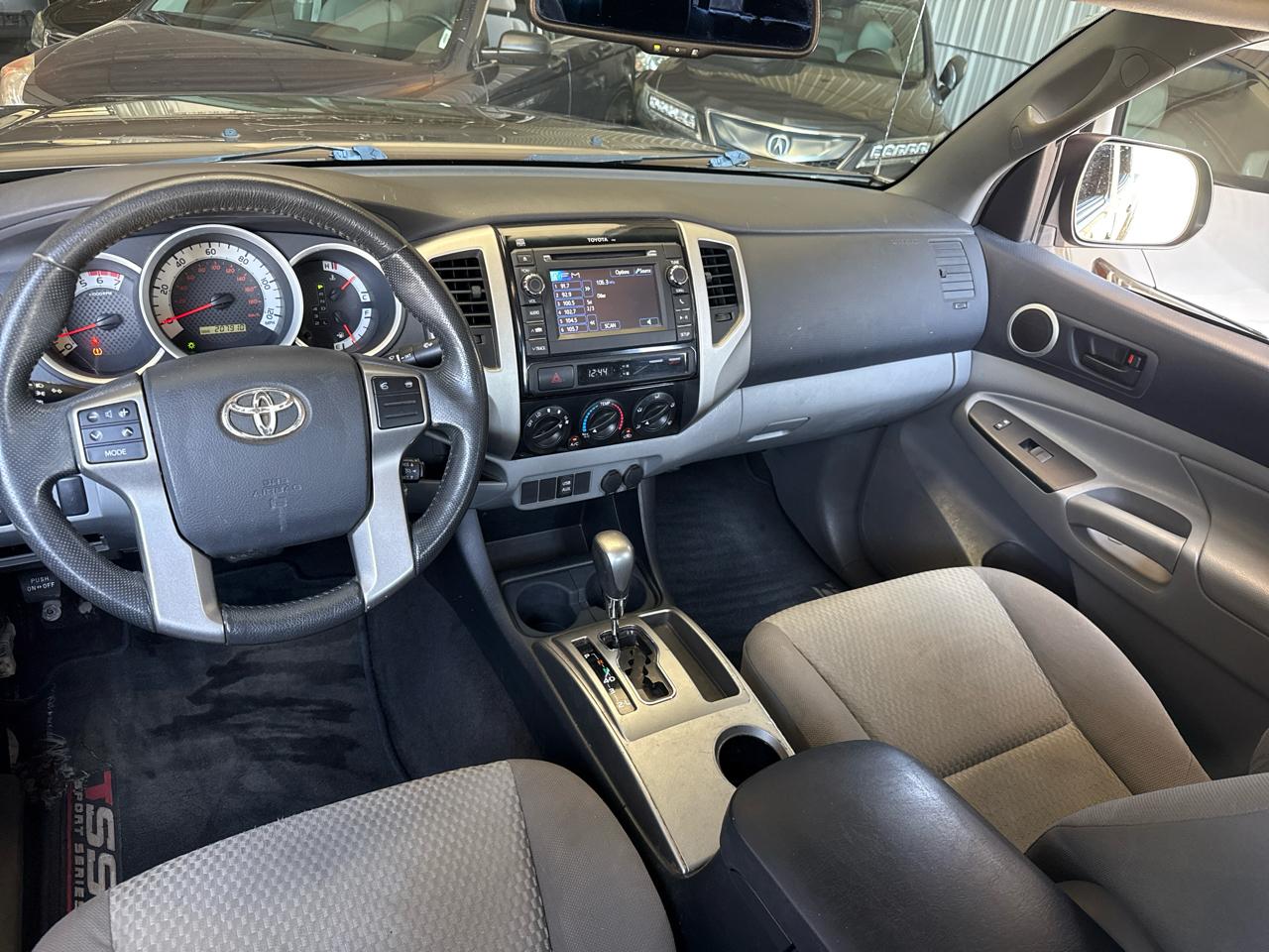 Toyota Tacoma 2WD Double Cab V6 AT PreRunner (Natl) 2013