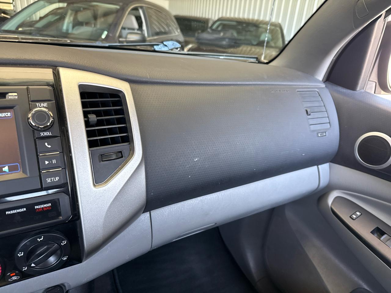 Toyota Tacoma 2WD Double Cab V6 AT PreRunner (Natl) 2013