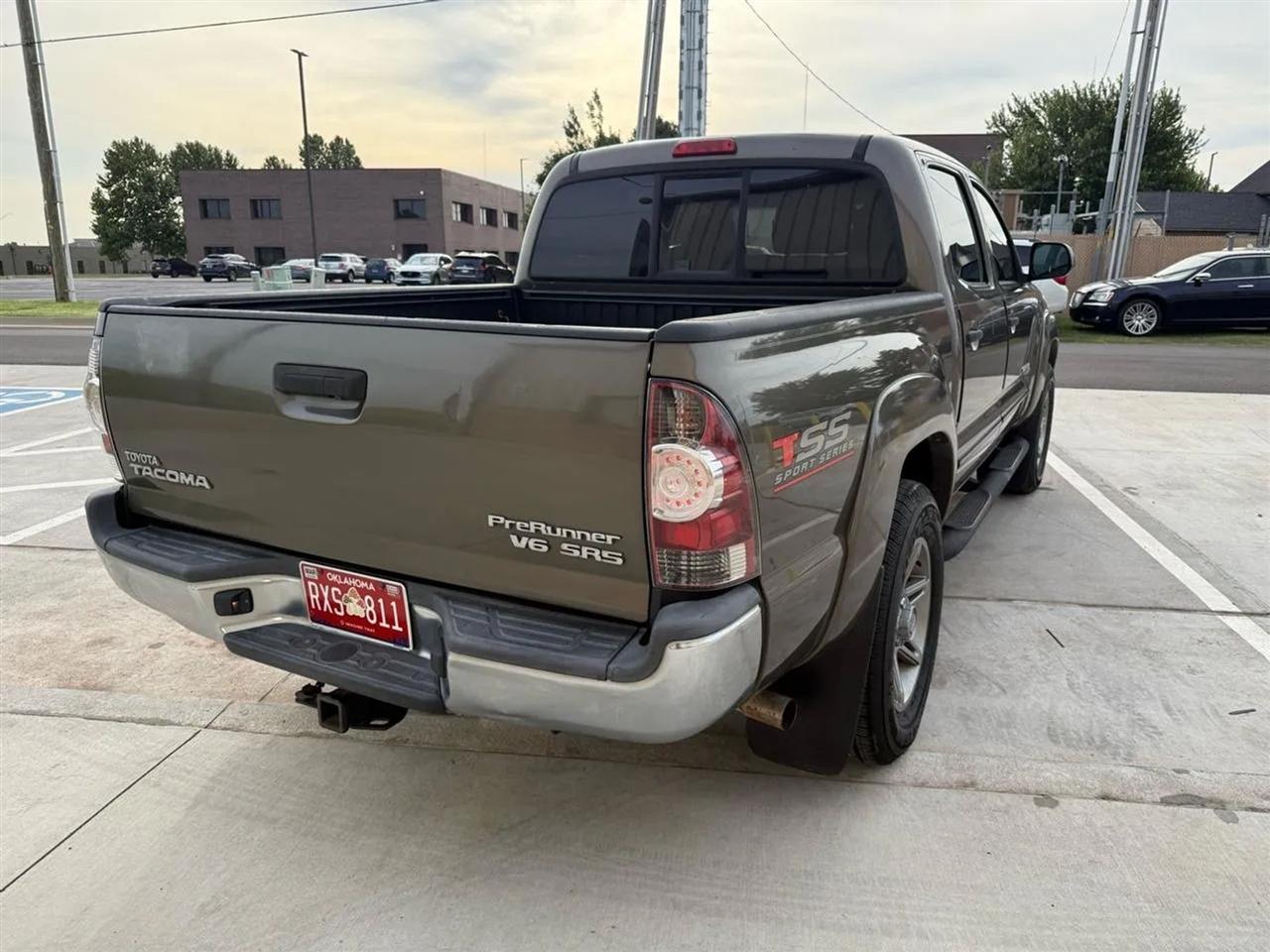 Toyota Tacoma 2WD Double Cab V6 AT PreRunner (Natl) 2013