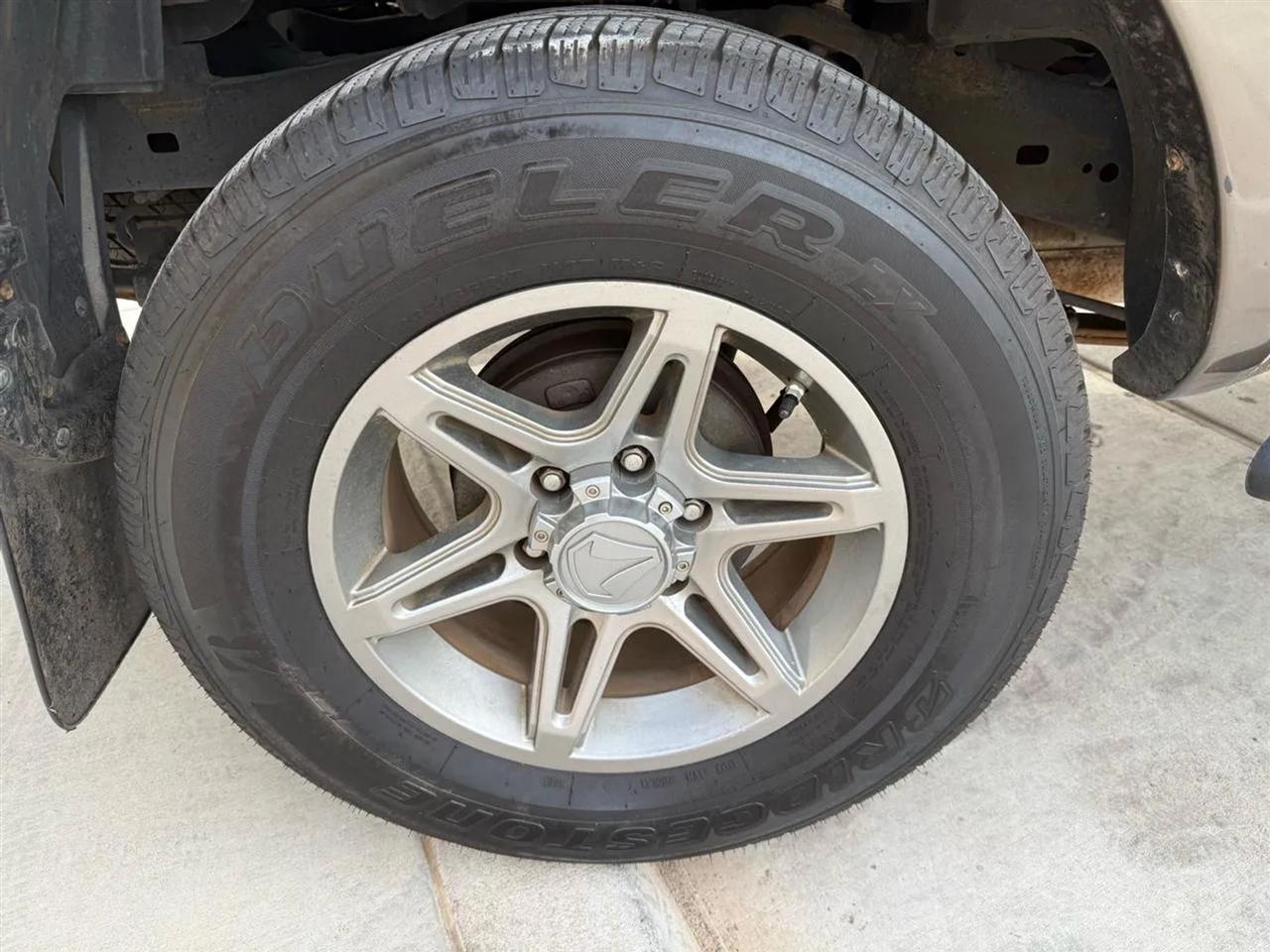 Toyota Tacoma 2WD Double Cab V6 AT PreRunner (Natl) 2013
