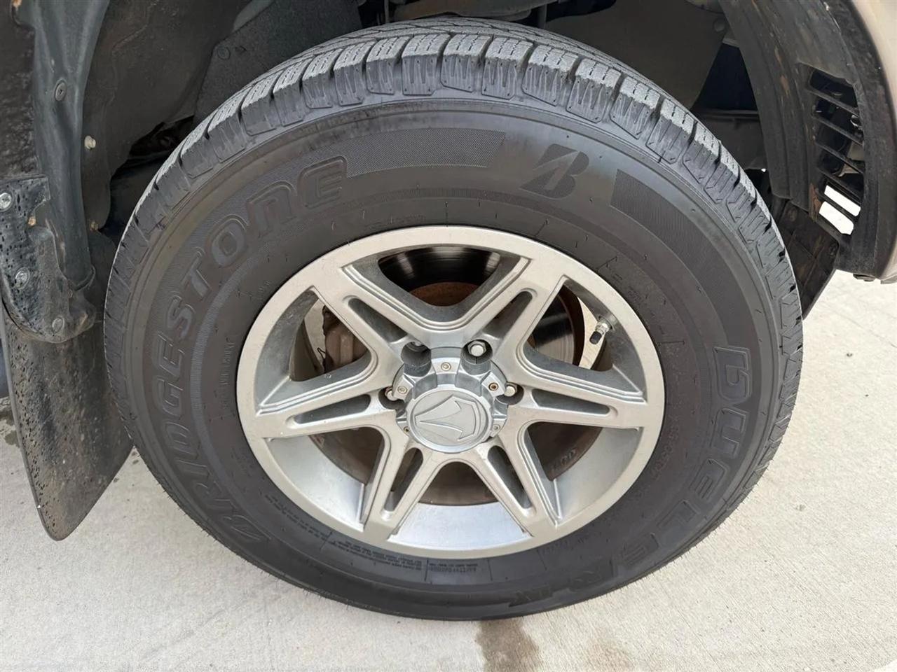 Toyota Tacoma 2WD Double Cab V6 AT PreRunner (Natl) 2013