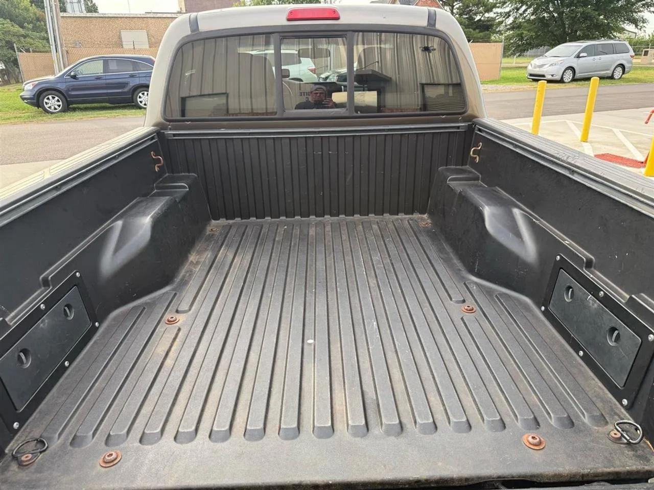 Toyota Tacoma 2WD Double Cab V6 AT PreRunner (Natl) 2013